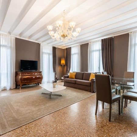 ซาน เตโอโดโร พาเลซ - ลักชัวรี อพาร์ตเมนต์ Apartment เวนิส ภายนอก รูปภาพ
